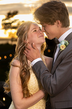 HarveyProm22-5116