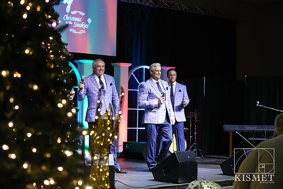 20181127_ChristmasintheSmokies-7394