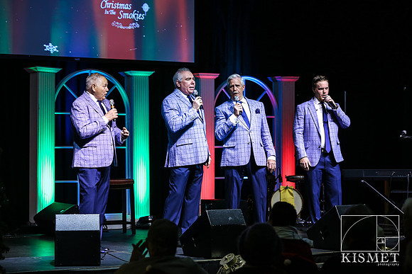 20181127_ChristmasintheSmokies-7400