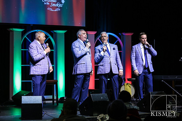 20181127_ChristmasintheSmokies-7401