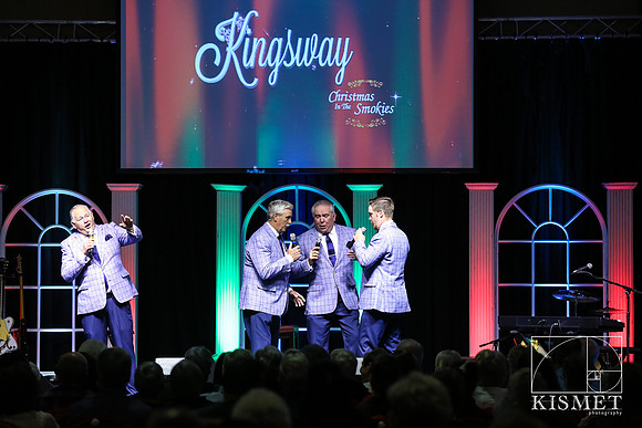 20181127_ChristmasintheSmokies-7413