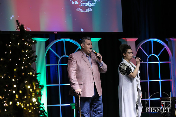 20181127_ChristmasintheSmokies-7722