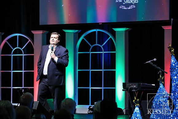 20181127_ChristmasintheSmokies-8233