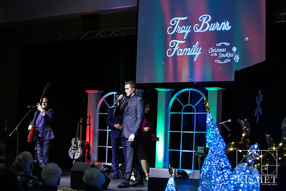 20181127_ChristmasintheSmokies-8337