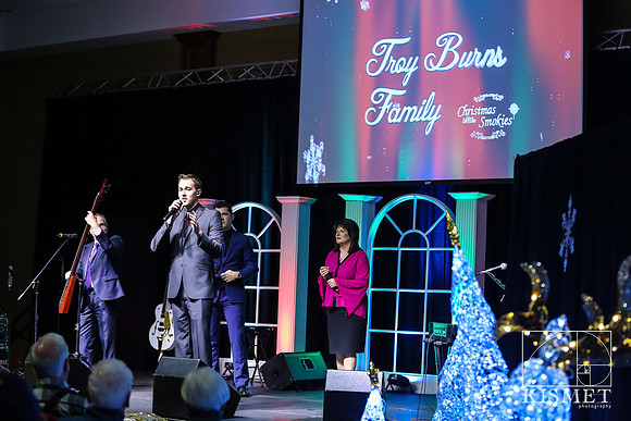20181127_ChristmasintheSmokies-8341