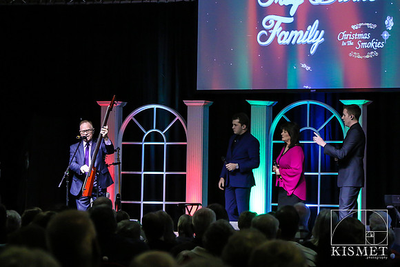 20181127_ChristmasintheSmokies-7963