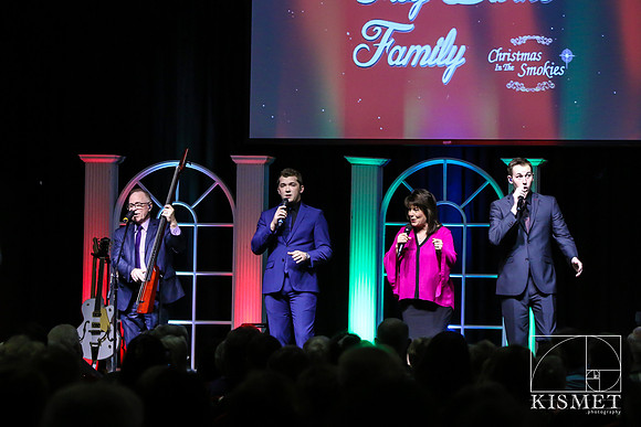 20181127_ChristmasintheSmokies-7978