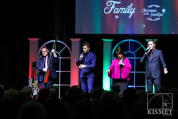 20181127_ChristmasintheSmokies-7982