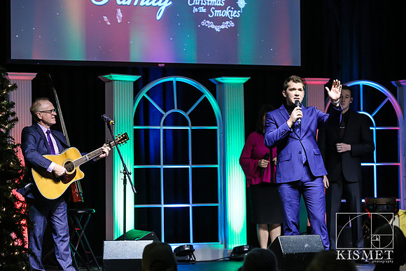 20181127_ChristmasintheSmokies-8373