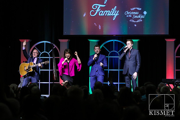 20181127_ChristmasintheSmokies-8019
