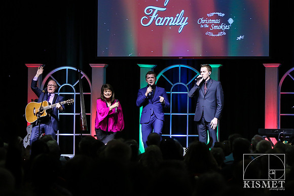20181127_ChristmasintheSmokies-8020