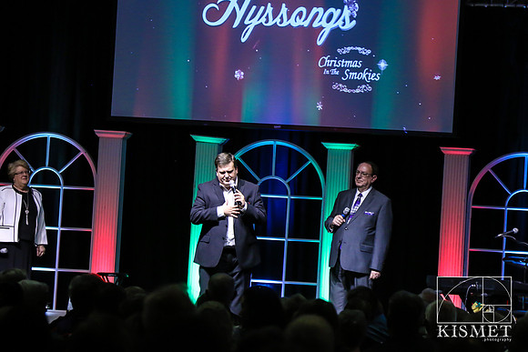 20181127_ChristmasintheSmokies-8034