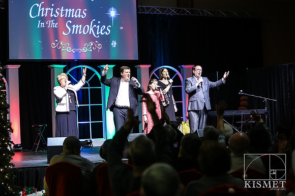 20181127_ChristmasintheSmokies-8524