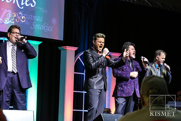 20181127_ChristmasintheSmokies-8635