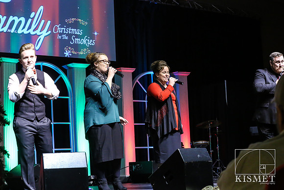 20181127_ChristmasintheSmokies-8720