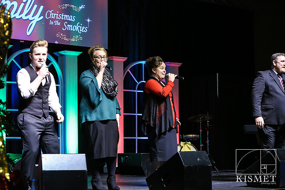 20181127_ChristmasintheSmokies-8722
