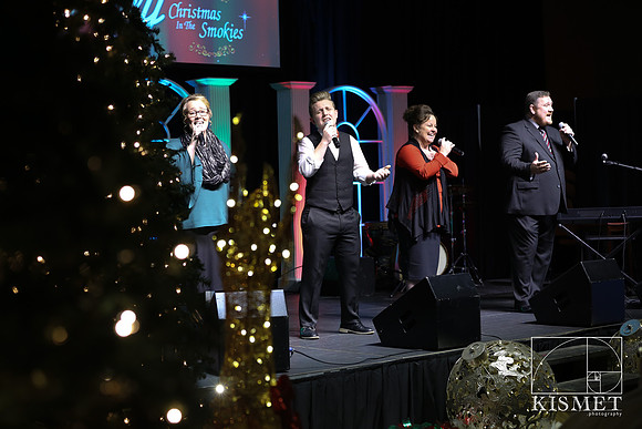 20181127_ChristmasintheSmokies-8788