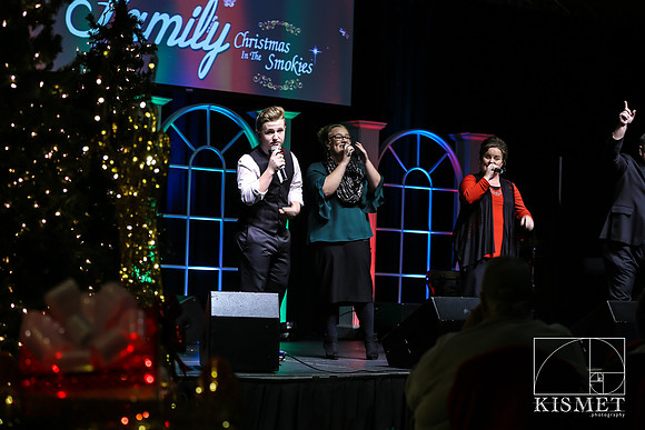 20181127_ChristmasintheSmokies-8818